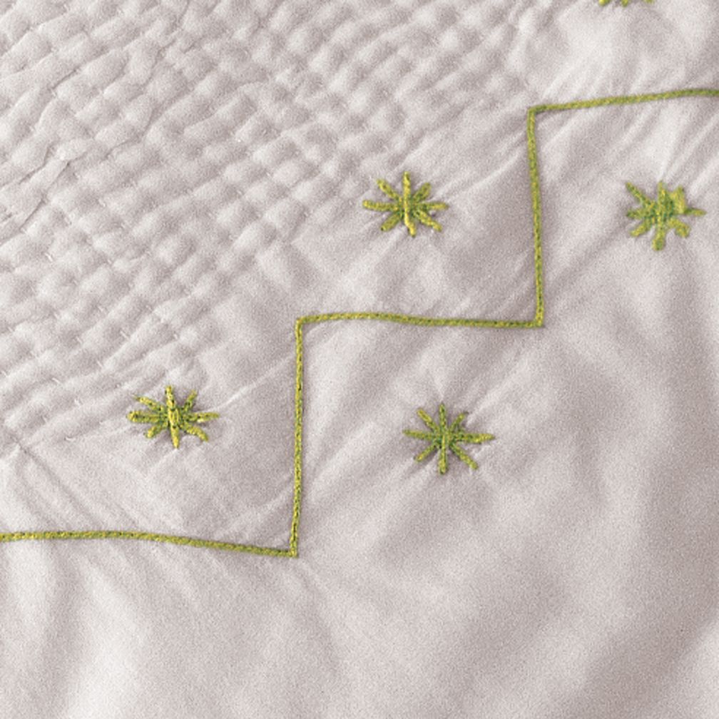 Embroidered Bassinet Bedding Set (Green)
