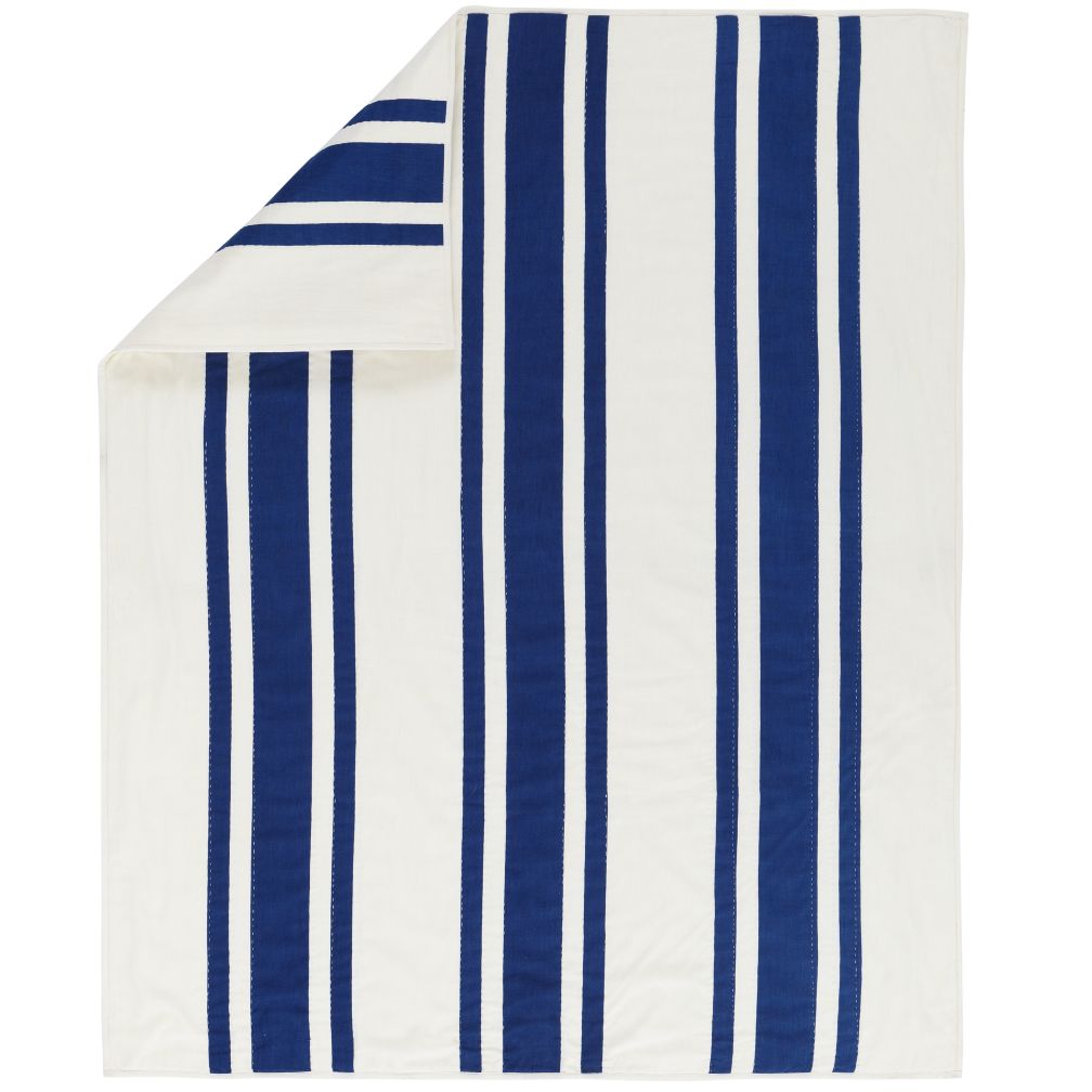 Beaucoup de Fraises Crib Quilt