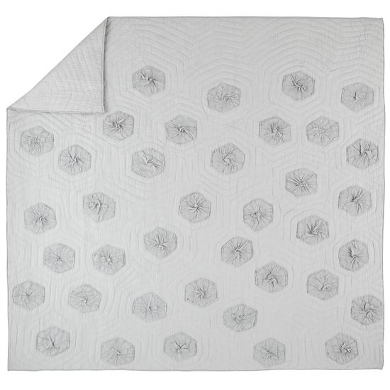 523666_Kid_Antique_Chic_Quilt