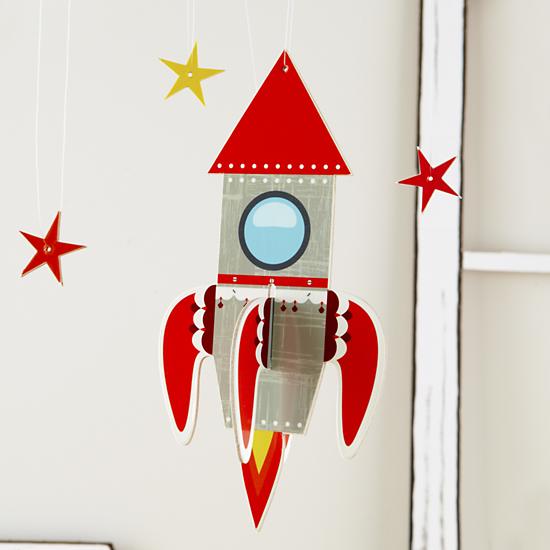 Decor_Hanging_Rocket_RE_LL_R