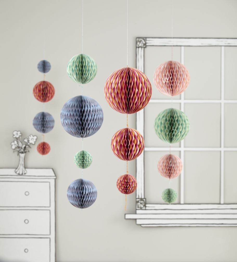 Well Rounded Paper Balls
