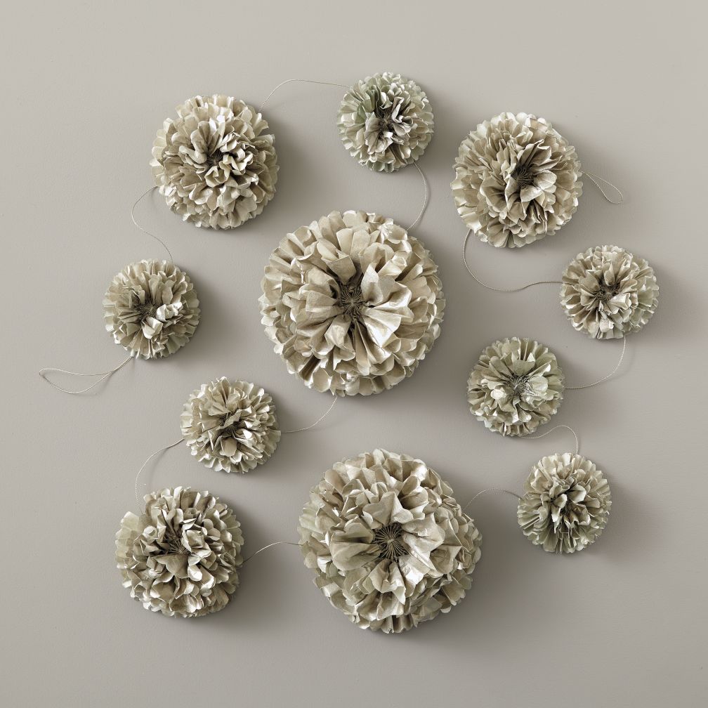 Full Bloom Garland