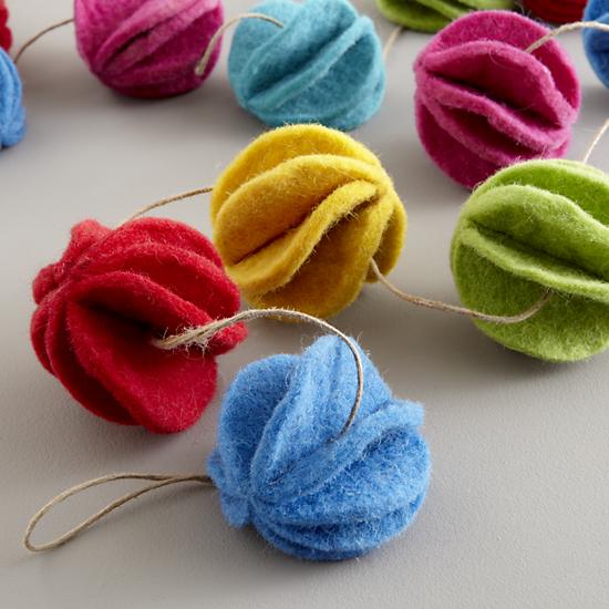 Garland_Felt_Ball_Detail_V1