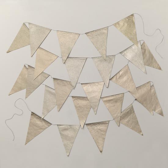 Garland_Metallic_Pennant_V2