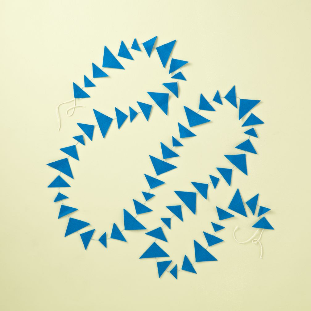 This Garland is Shaping Up (Blue Triangle)
