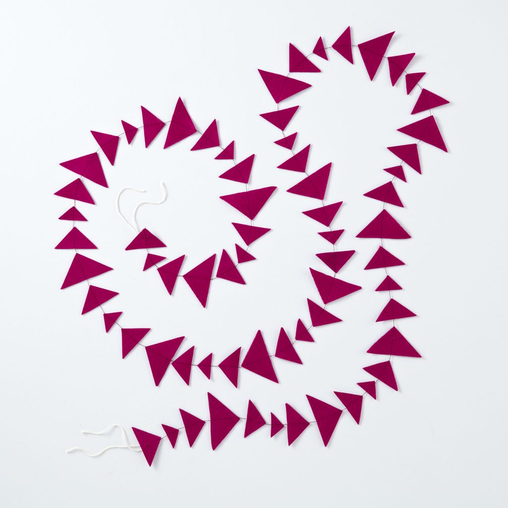 This Garland is Shaping Up (Magenta Triangle)