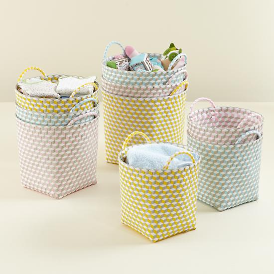 Storage_Strapped_Bins_0112